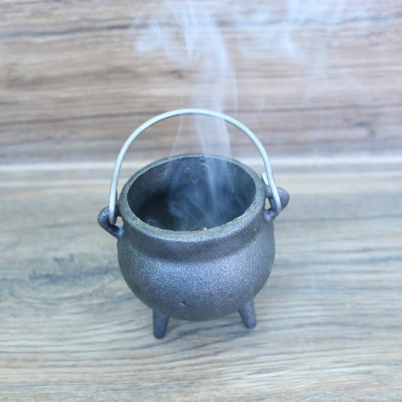 Plain Mini Cast Iron Cauldron 3.5 inch with Lid