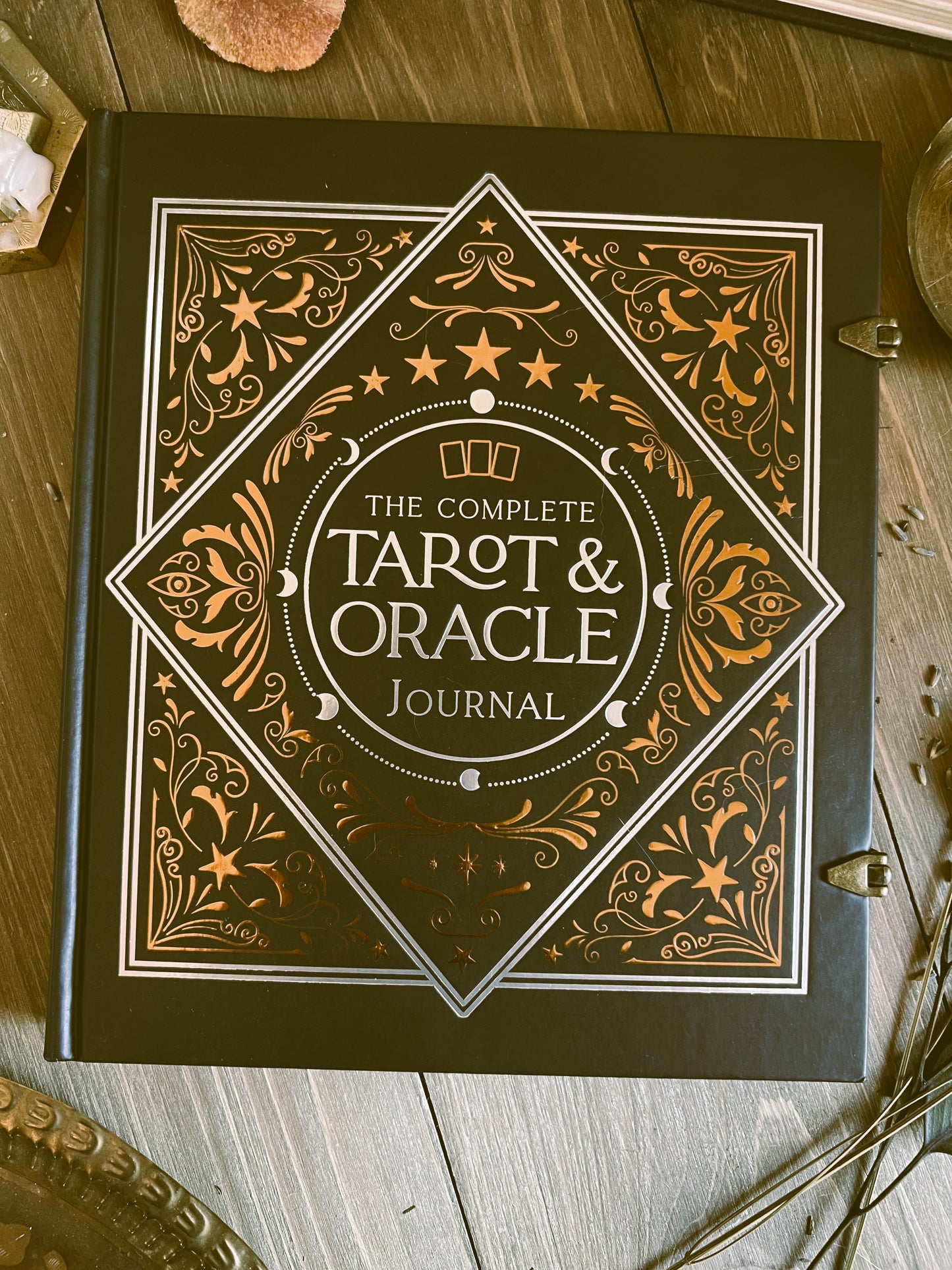 The Complete Tarot & Oracle Journal (Hardcover)