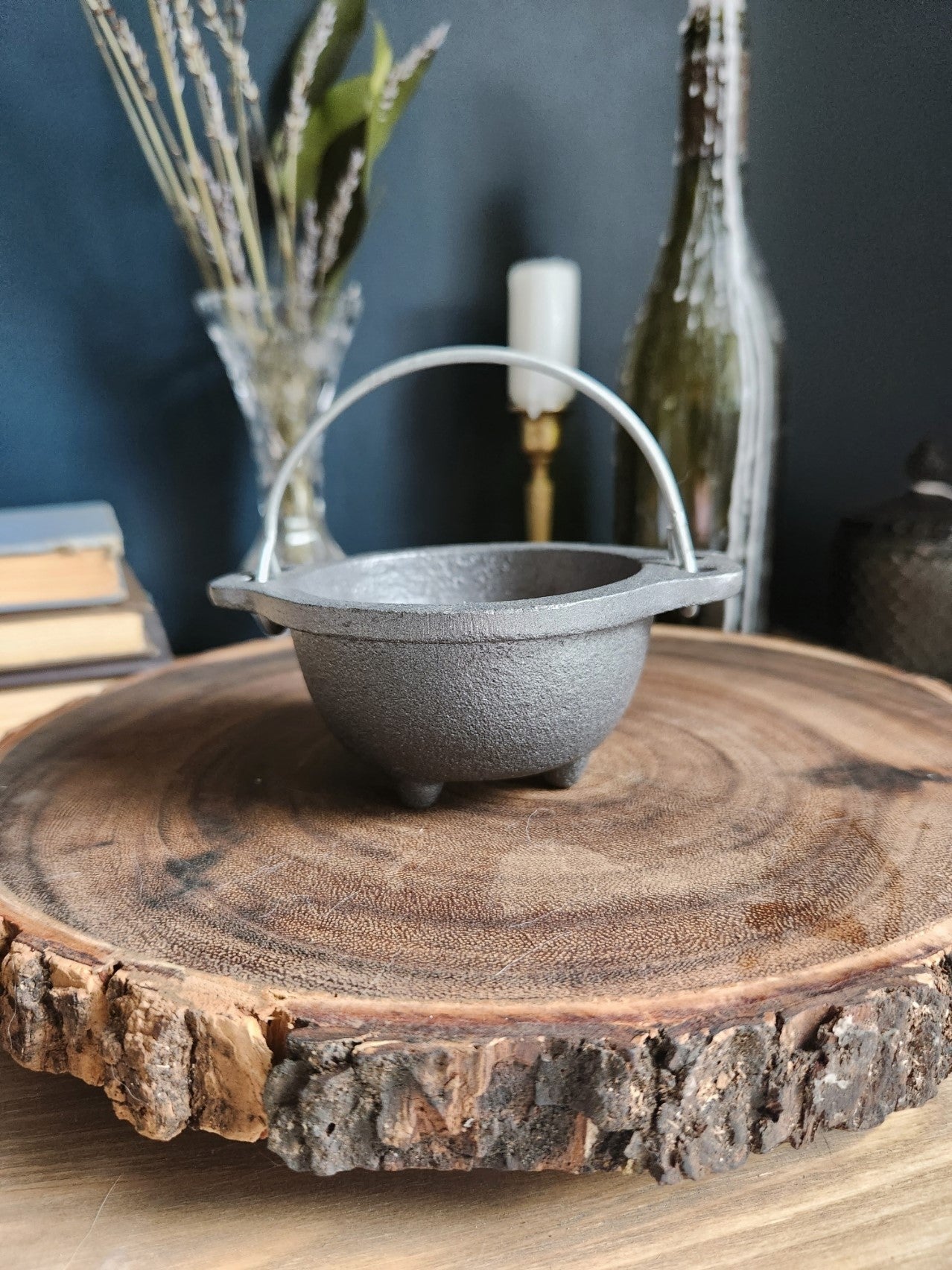 Plain Cast Iron Cauldron Bowl 3 inch with Hanging Holder